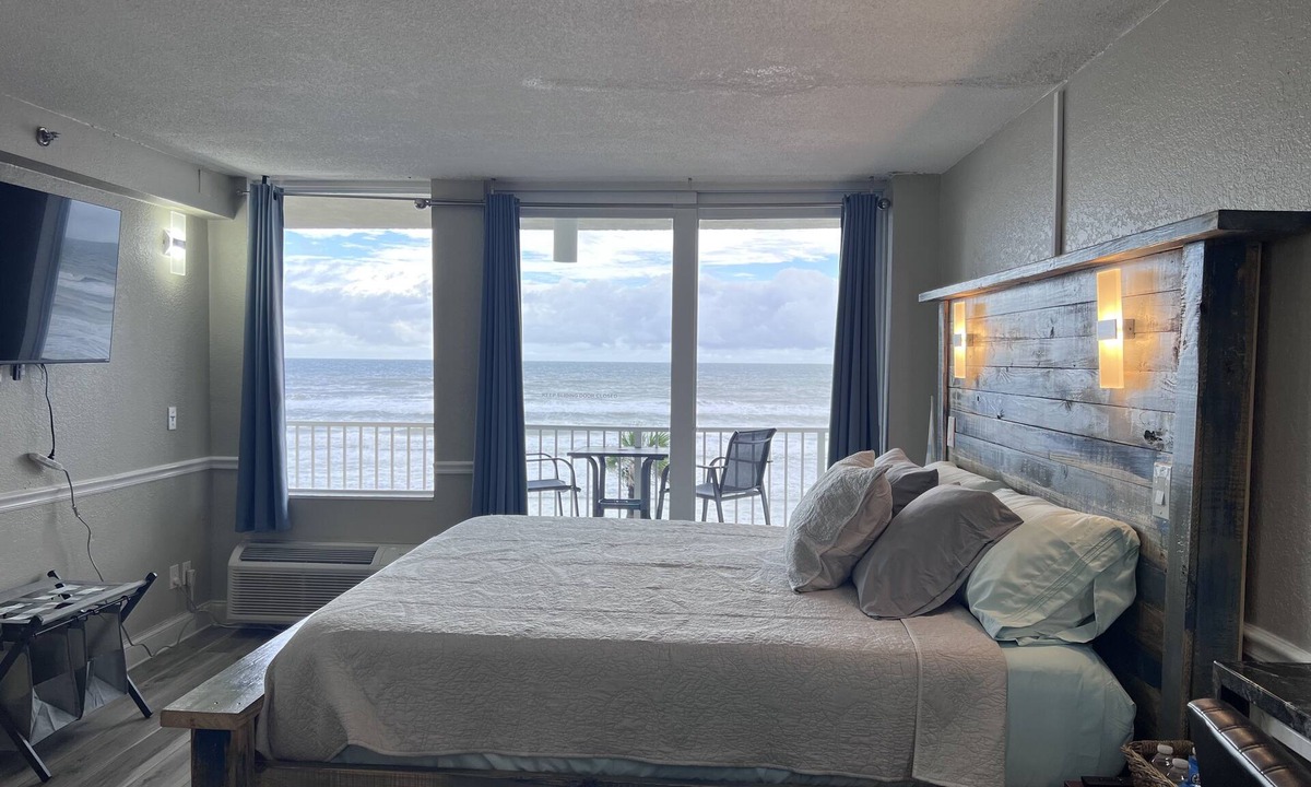 Lenox Park Condo | Sun Rise-Pool-On the Beach