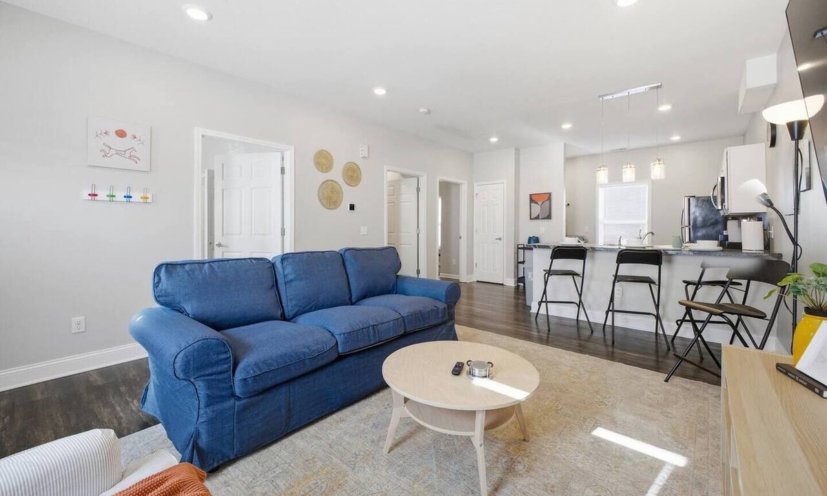 St. Joseph Apartment | Sun Valley Courtyard | No Steps