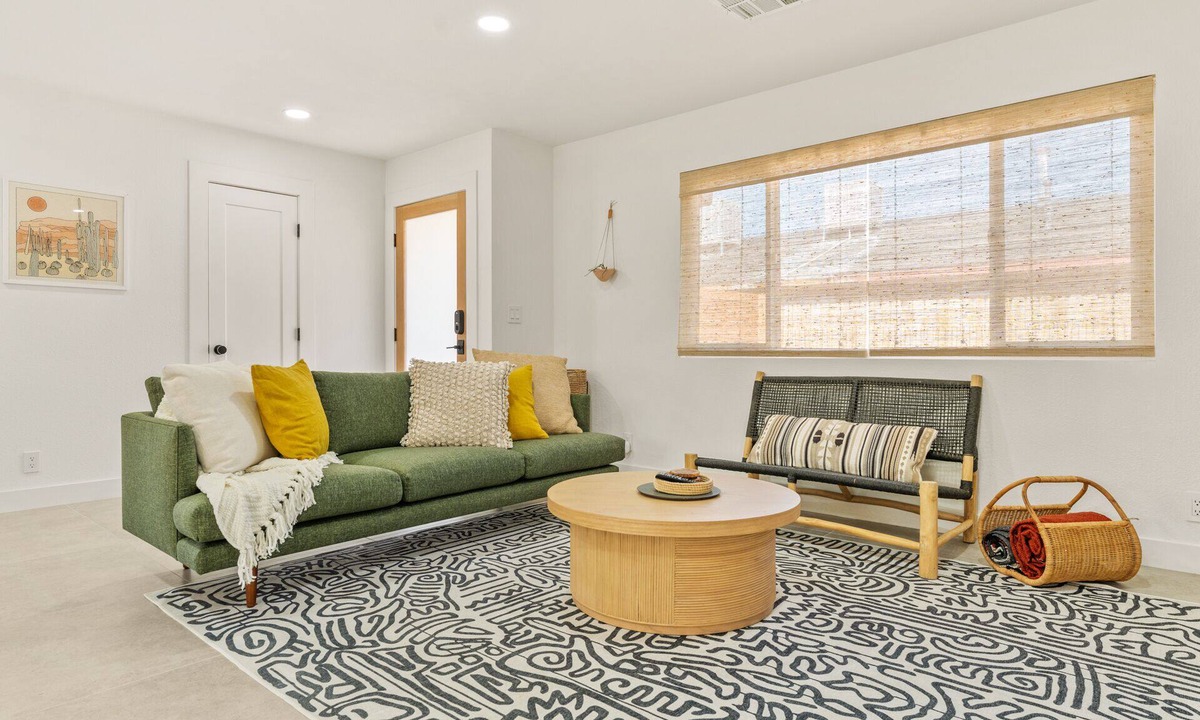 Joshua Tree House | Sunburst Hacienda Hot Tub Firepit Pool Ping-Pong