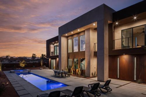 Panorama Heights House | Suncrest by Fieldtrip - JT Modern w Pool and Views