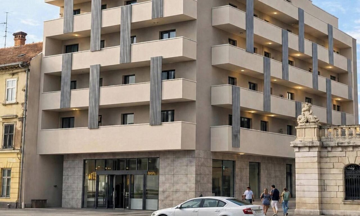Split Apartment | Sunday Standard Double or Twin Room with Balcony
