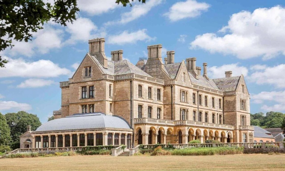 Wellesbourne Apartment | Sunday Walton Hall Retreat & Spa | Standard Double