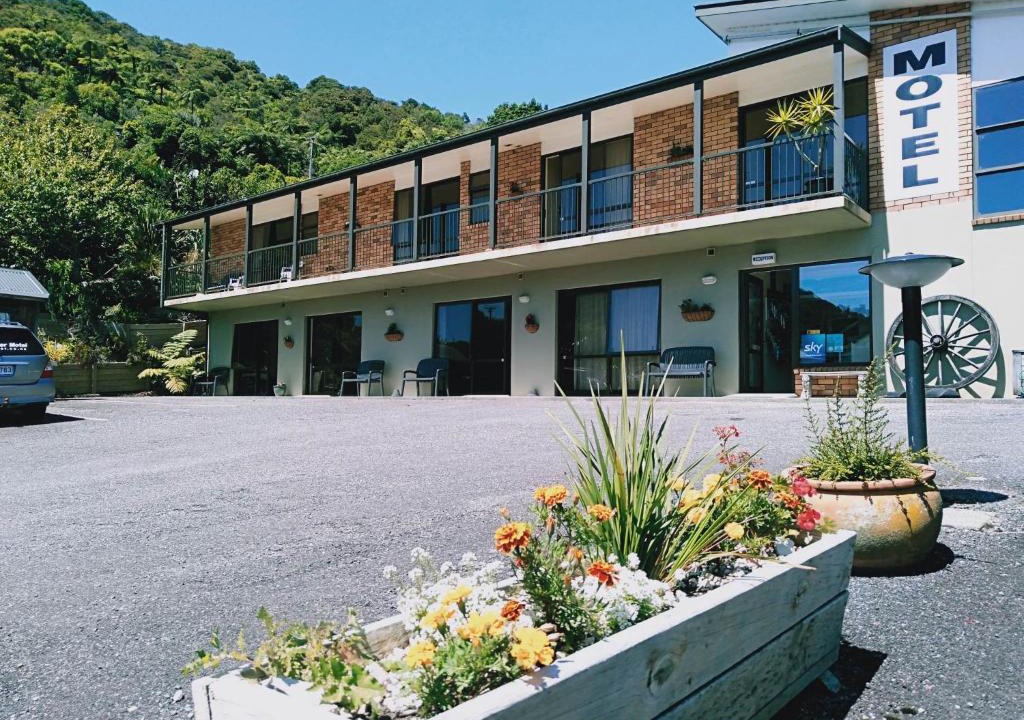 Greymouth Hotel | Sundowner Motel