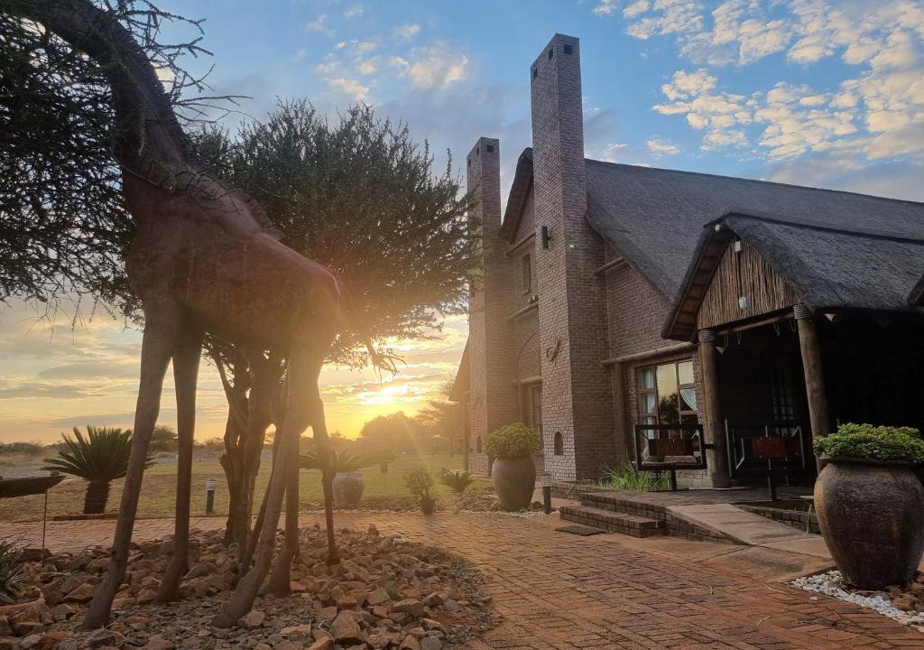 Marble Hall Cabin | Sundowners Game Lodge