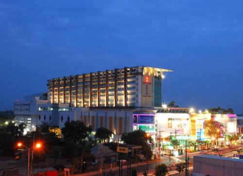 Nai Mueang Hotel | Sunee Grand Hotel and Convention Center