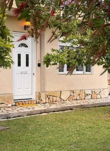 Paleros Apartment | SunKipos