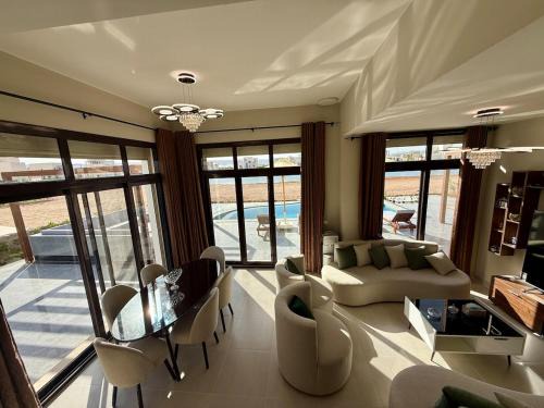 El Gouna Villa | Sunny 4BR Villa Plus Nanny With Private Heated Pool And Jacuzzi In ElGouna