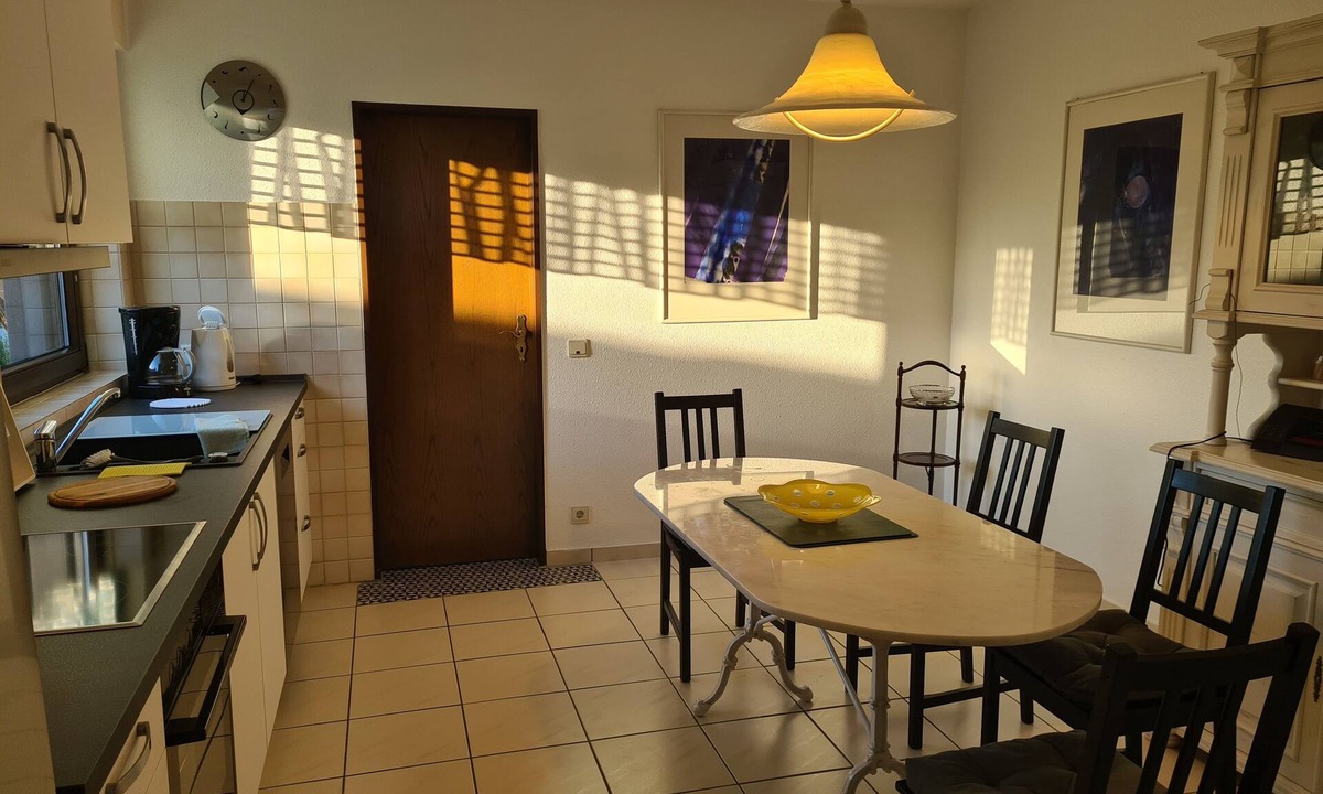 Sankt Augustin Apartment | Sunny and quiet apartment in the countryside with balcony