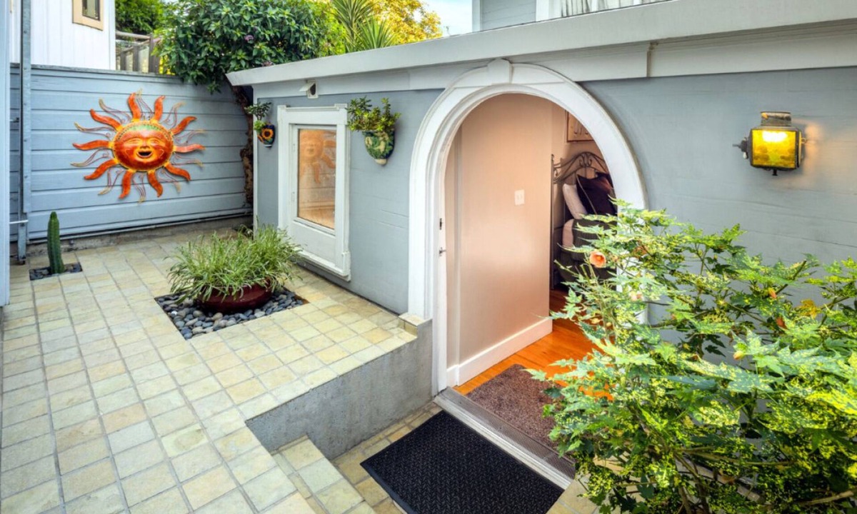 Bernal Heights Condo | Sunny Bernal Heights Casita with Private Entrance