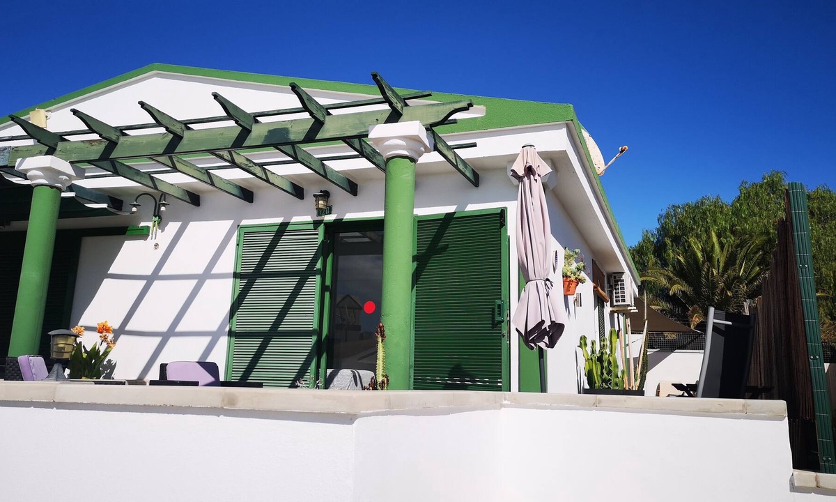 Maspalomas House | Sunny Bungalow in Maspalomas with separate entrance and large private terrace