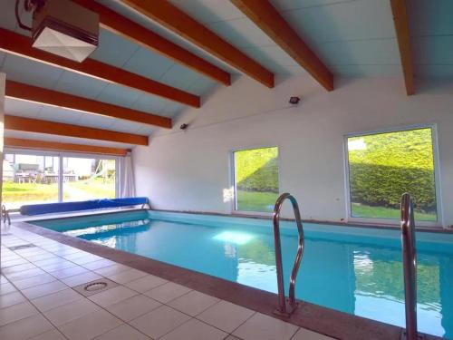 Awagne House | Sunny Cottage with Pool