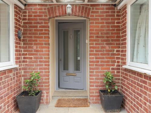 Holworth House | Sunny Croft