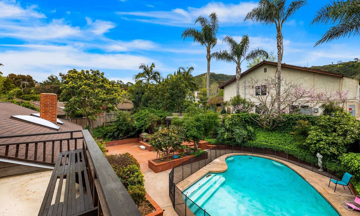 Hidden Valley House | Sunny Dream Home 3BR