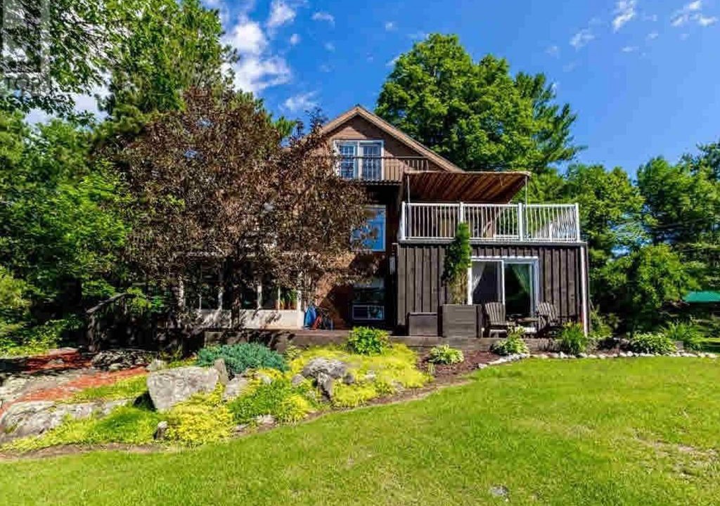 Parham Cabin | Sunny Hilltop Hideaway on the Lake