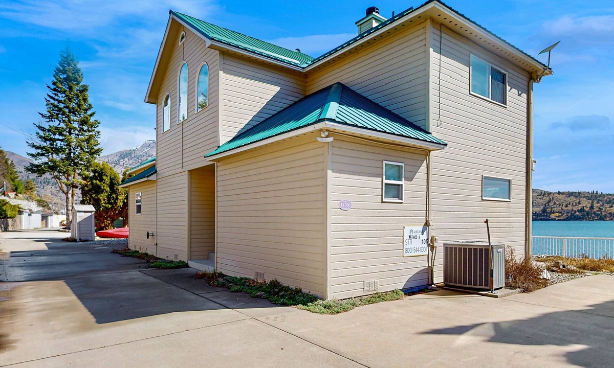 Chelan House | Sunny, lakefront home with huge patio, floating dock & 2 buoys