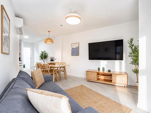 La Malva-rosa Apartment | Sunny Mediterranean Stay in Valencia Beach