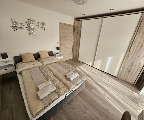 Duerrwangen House | Sunny room 1