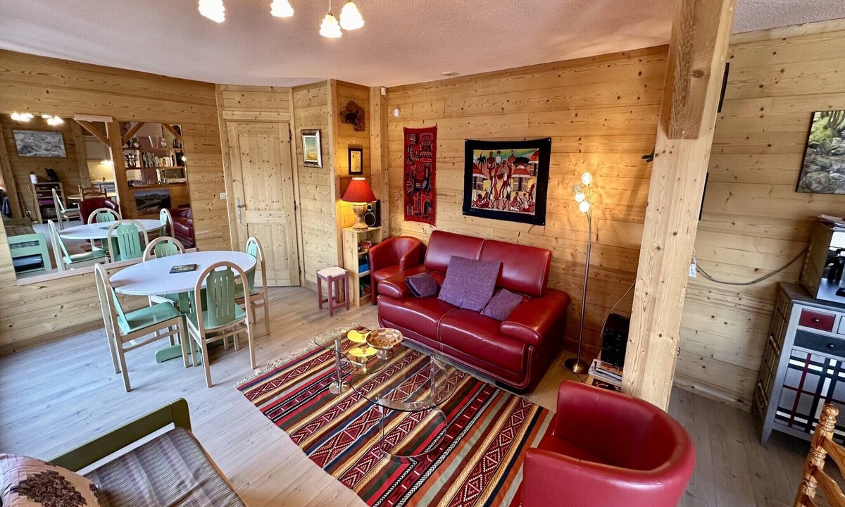 Mont-Dore Apartment | Sunny sanctuary by the town