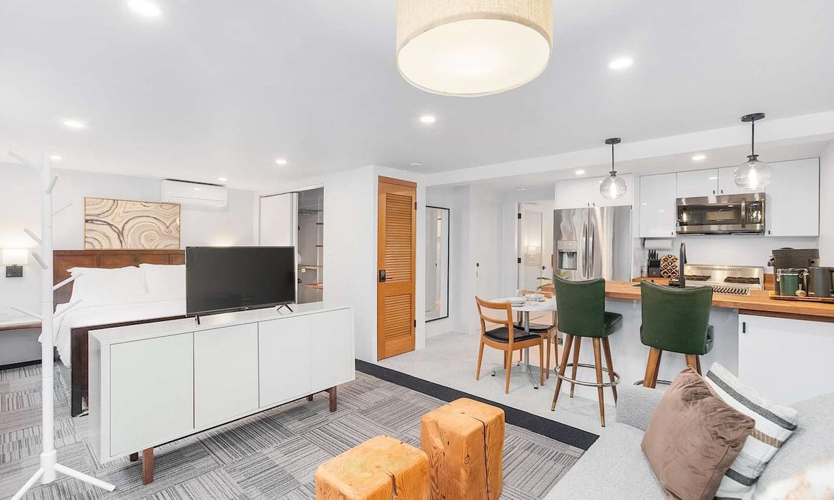 Green Lake Apartment | Sunny side Studio on Green Lake