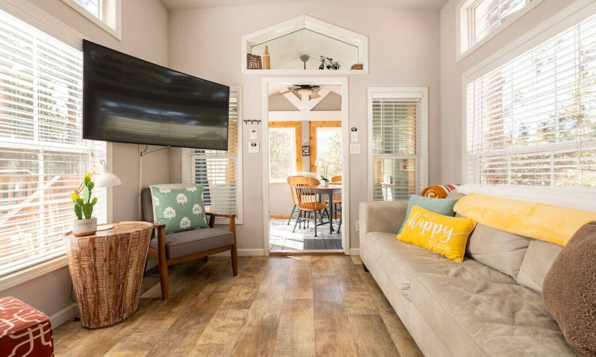 Woodland Park House | Sunny Tiny Haven | BBQ, Fresh Vibes & Peak Views