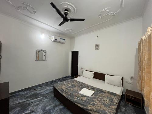Khajuraho Bed & Breakfast | Sunrise Bed & Breakfast