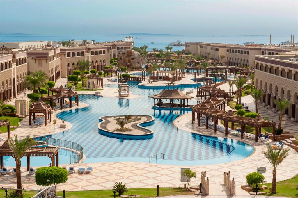Village Road Resort | Sunrise Mamlouk Palace Resort