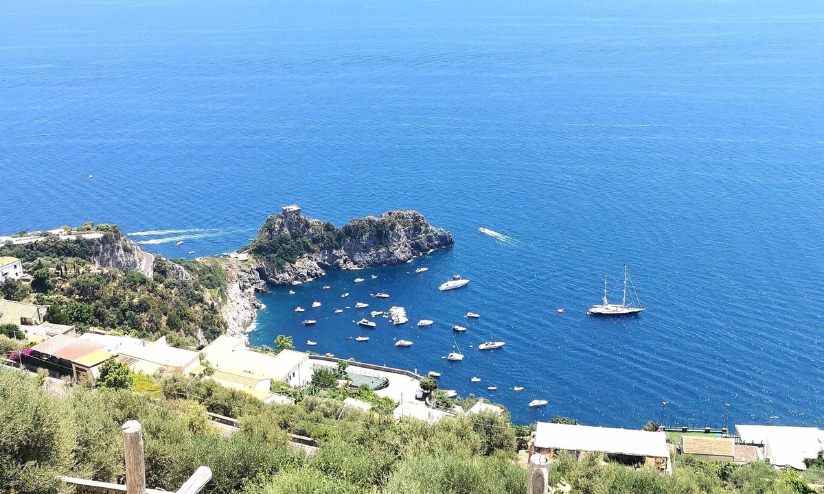 Conca dei Marini Villa | Sunrise Suite on the Amalfi Coast