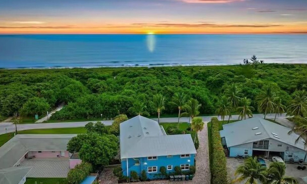 Fort Pierce Shores House | Sunrise Views & Beach Access | BBQ + Free Parking