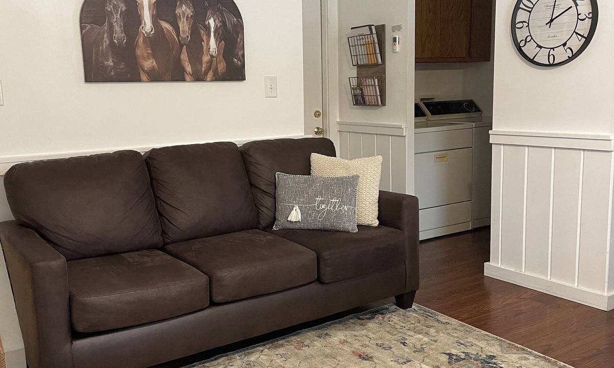 Amanda Apartment | Sunset Apartment- Peaceful Country Setting- Reasonable Distance to Hocking Hills