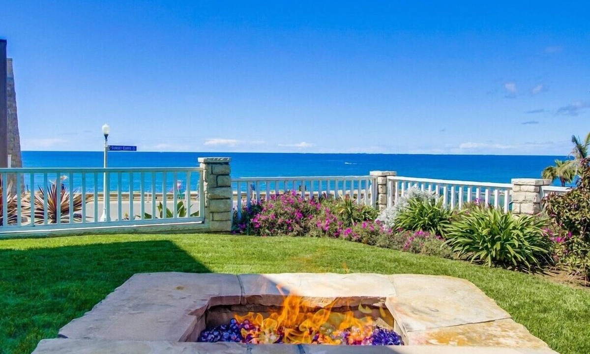 Sunset Cliffs House | Sunset Cliffs Ocean View Home, One House from Ocean with New AC throughout