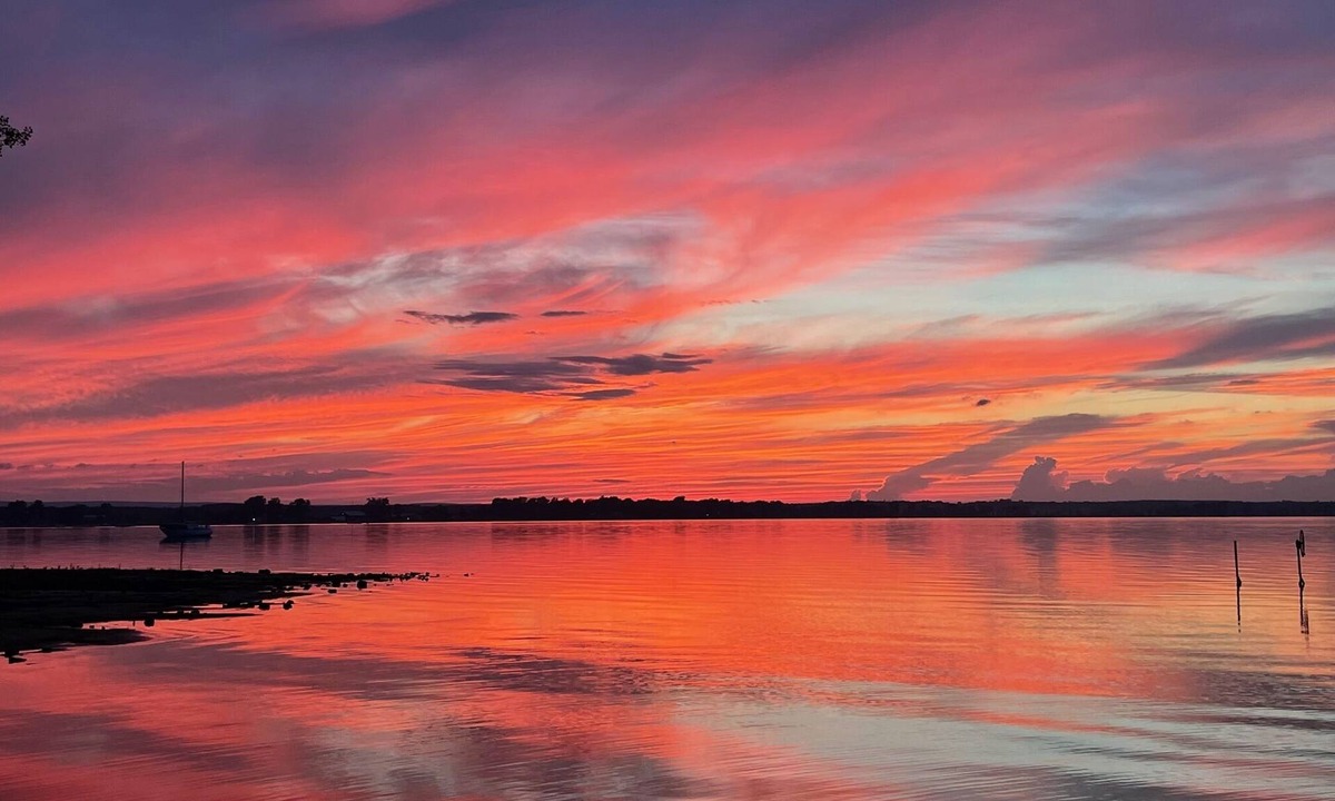 Town of Beekmantown Cottage | Sunset Cove - Enjoy a Private Beach & Great Sunsets