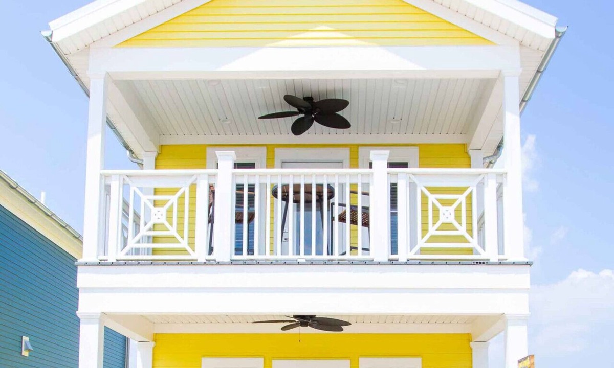 Celina House | Sunset Haven: 2 Bed/1.5 Bath Lakeside Cottage!