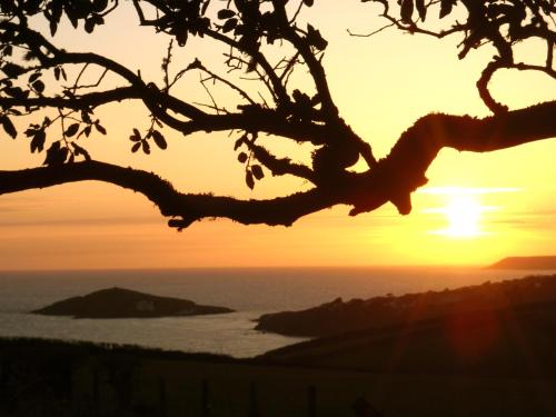 Burgh Island Ski Chalet | Sunset Lodge