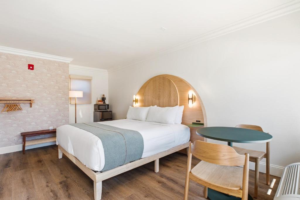 San Roque Hotel | Sunset Motel