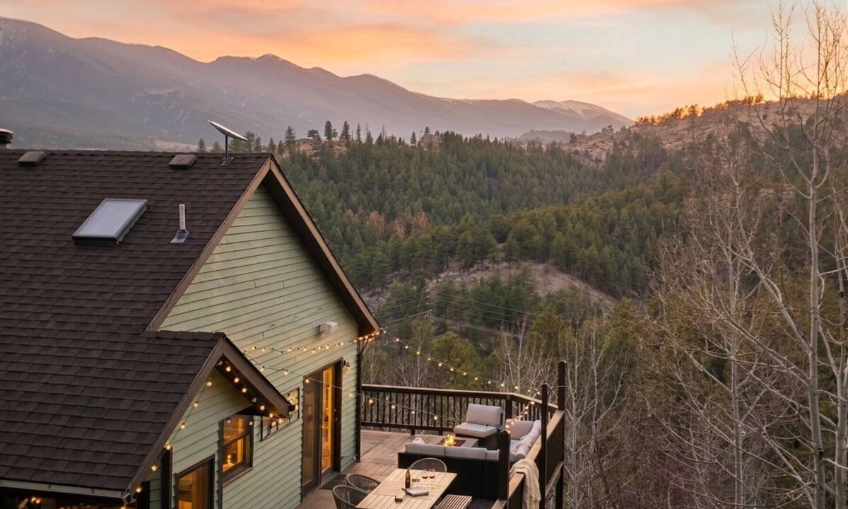 Bailey House | Sunset Mountain Views 2 miles to Town with Fenced Yard on 3 Acres