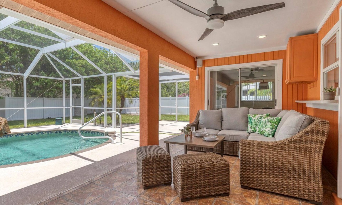 Englewood East House | Sunset Oasis Englewood 2 Bedroom Private Pool Home Fully Fenced Yard- Dog friendly