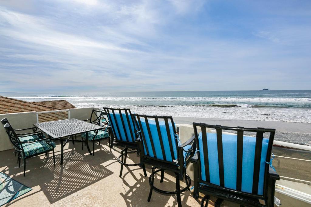 Townsite House | Sunset On The Strand