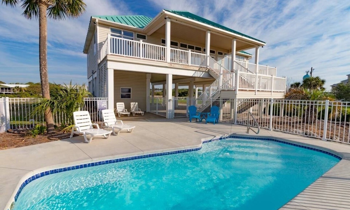 St. George Island House | Sunshine & Savings 20% OFF! Amazing Views, Steps to Beach! 1st Tier, Pool