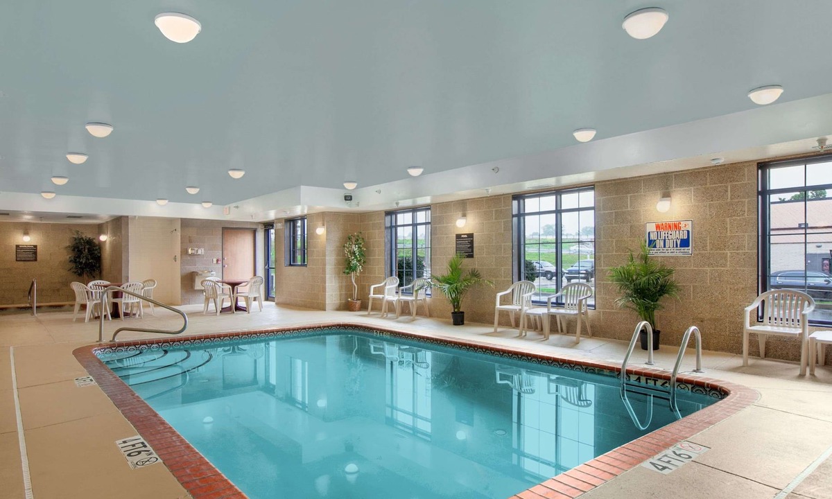 Uniontown Hotel | Super 8 by Wyndham Akron S/Green/Uniontown OH