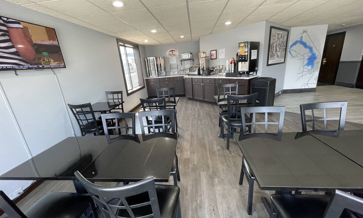Beaver Dam Hotel | Super 8 by Wyndham Beaver Dam