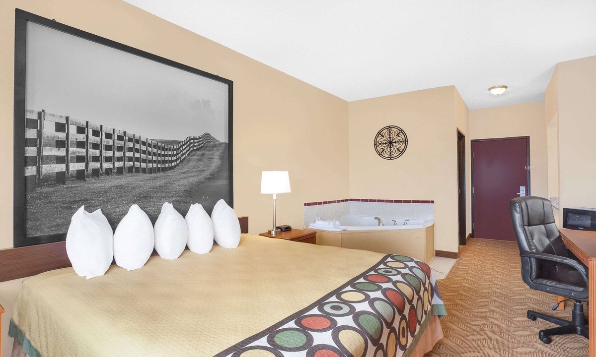 Central City Hotel | Super 8 by Wyndham Central City