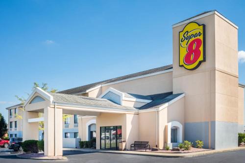 Jasper Hotel | Super 8 by Wyndham Jasper