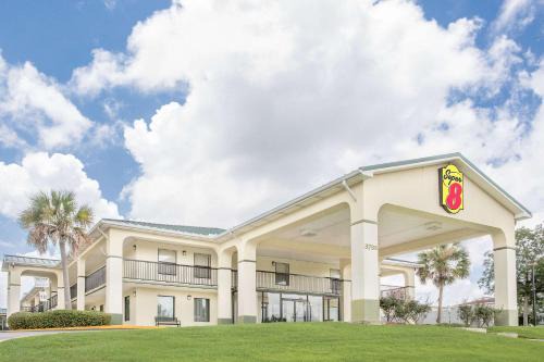 Mobile Hotel | Super 8 by Wyndham Mobile