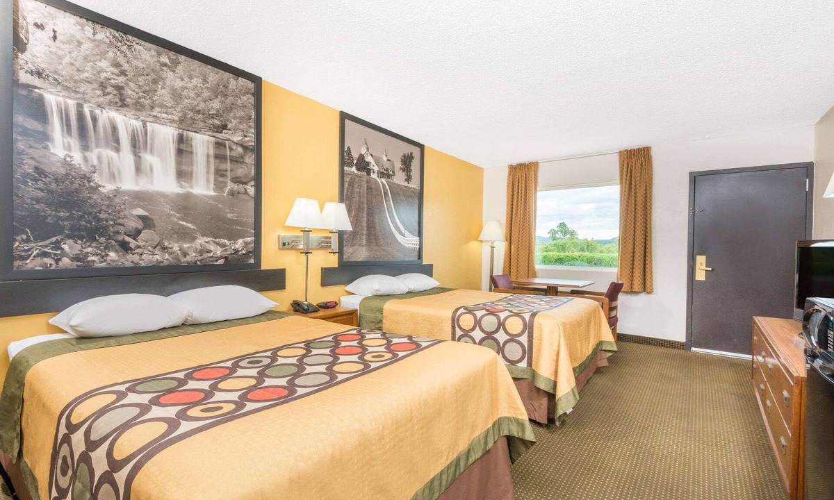 Williamsburg Hotel | Super 8 by Wyndham Williamsburg