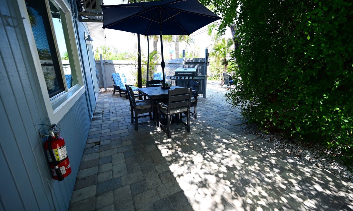 Sanibel Hotel | Super clean & comfy 1-bedroom hotel suite in quiet Sanibel w/bikes & beach gear