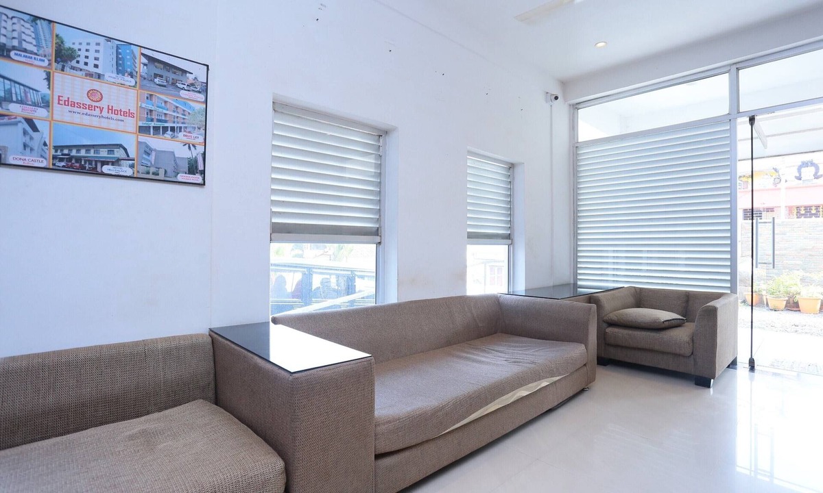 Palayam House | Super Townhouse Prince Palace