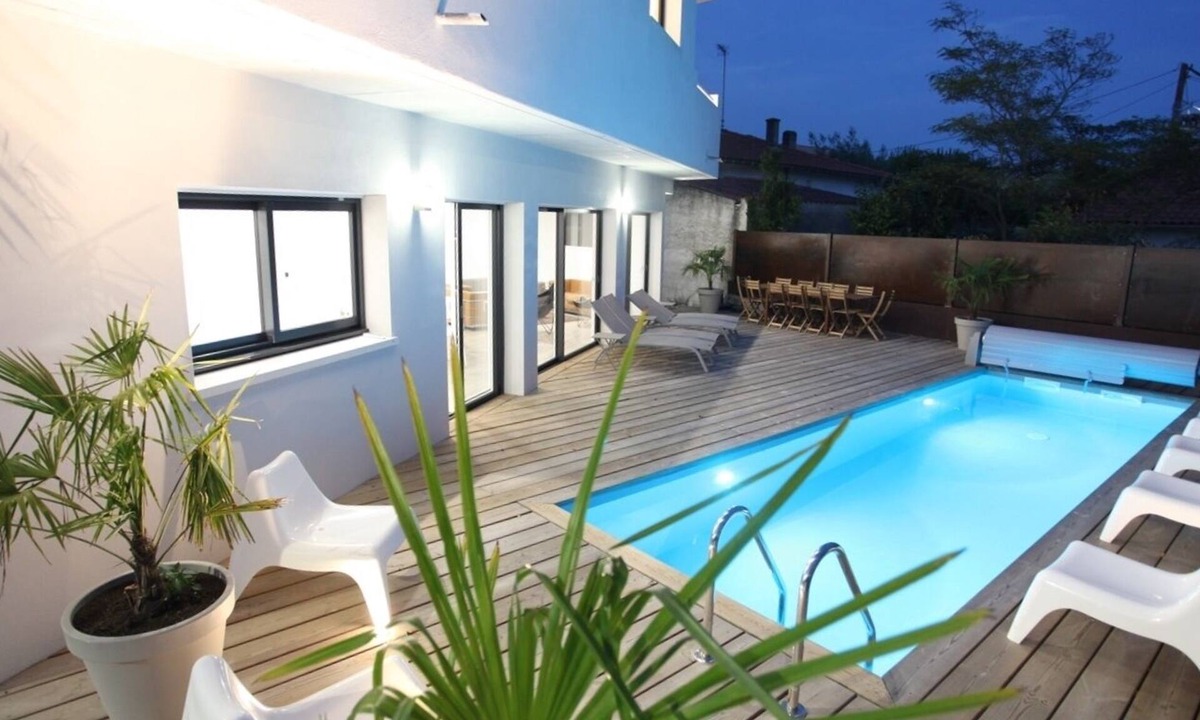 Pontaillac Villa | Superb Architect Villa 500 m Beach