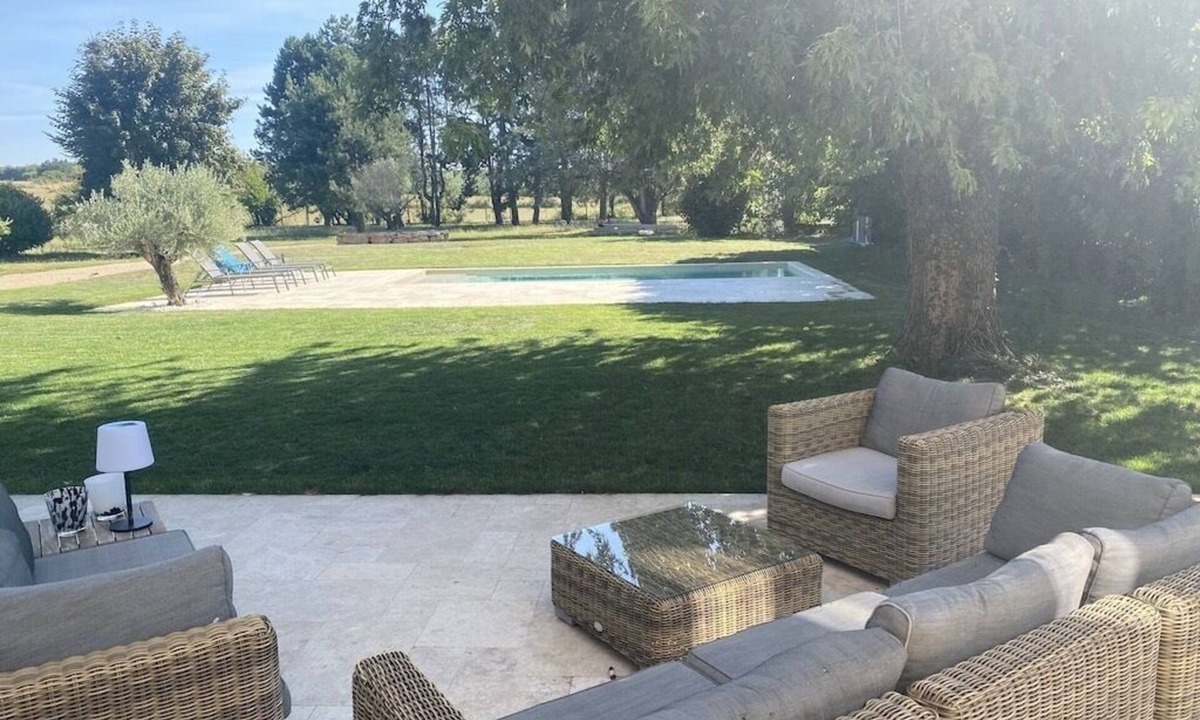 Saint-Savin Bed & Breakfast | Superb bed and breakfast in a luxury property.
