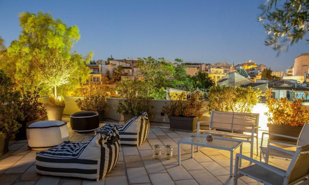 Psirri Apartment | Superb Central Athens Suite With Rooftop Perfect for 5 Guests 85sqm