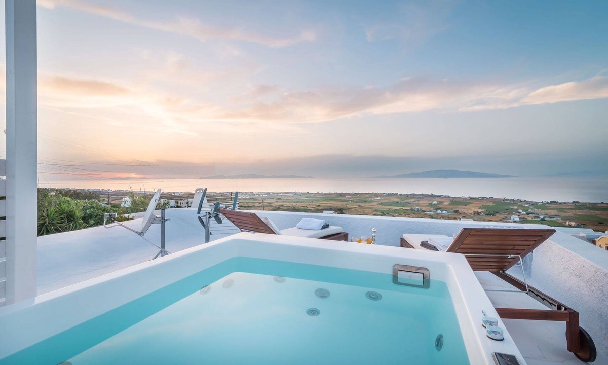 Finikia Villa | Superb Santorini Suites | Fava Eco | Master Suite with Outdoor Private Jacuzzi